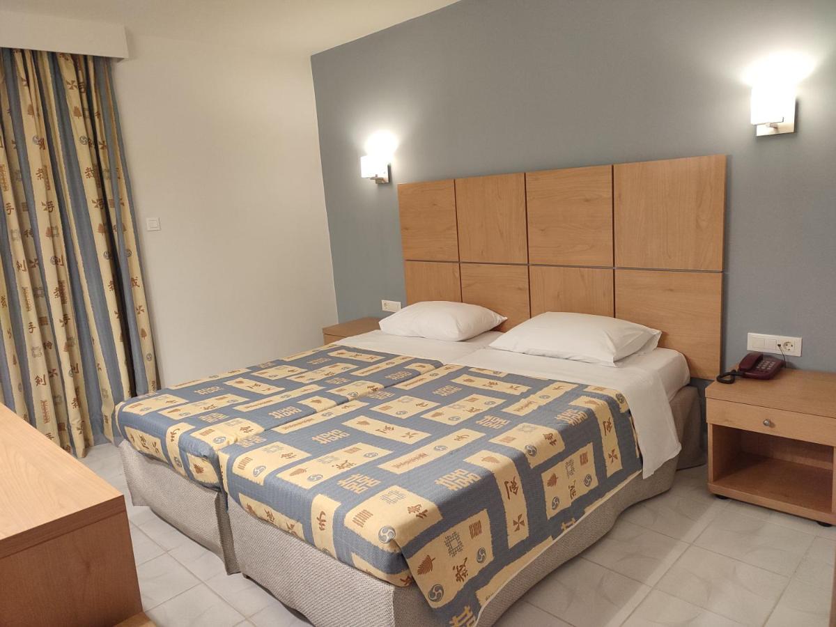 Flisvos Hotel โตโล ภายนอก รูปภาพ