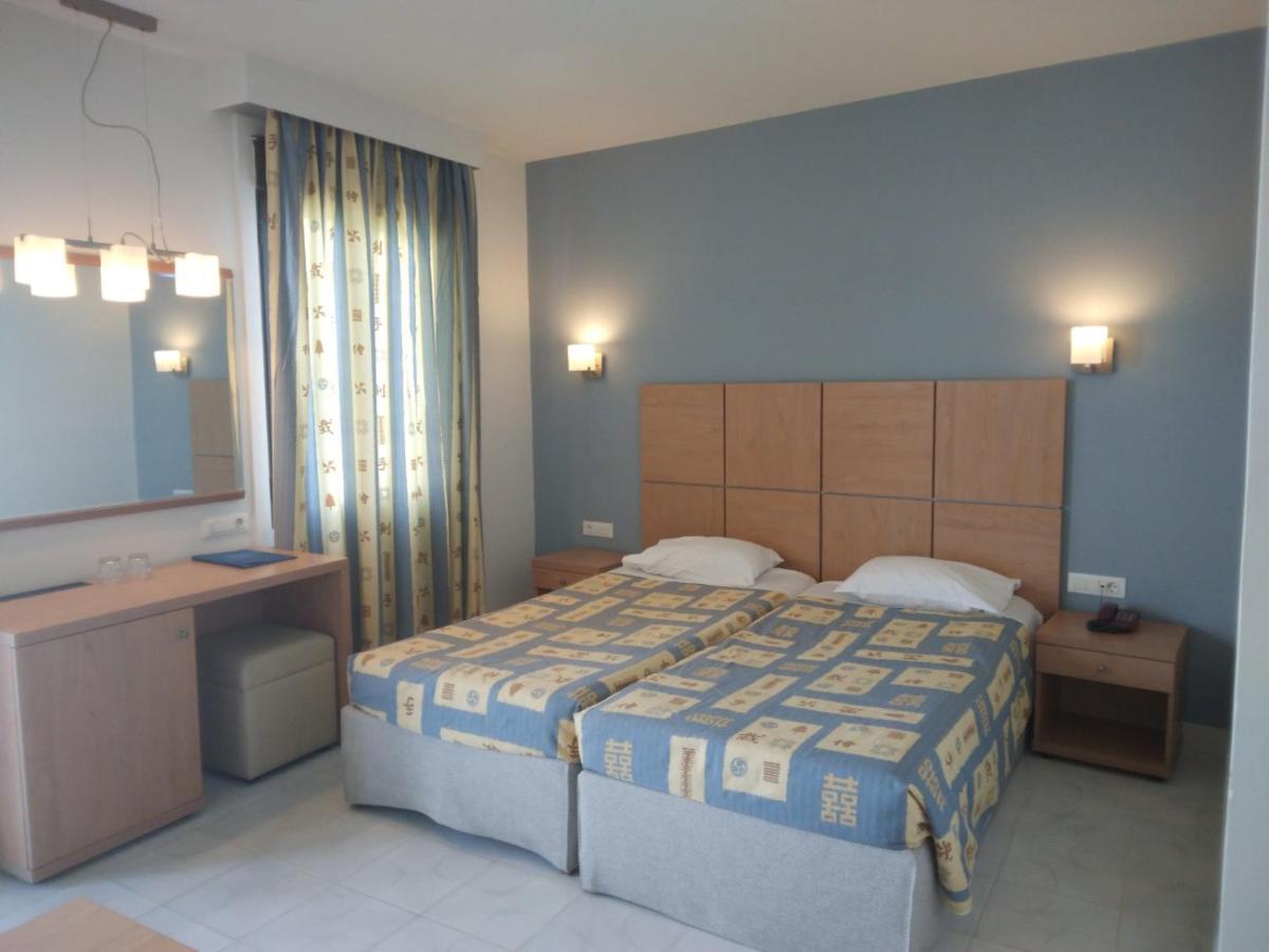 Flisvos Hotel โตโล ภายนอก รูปภาพ
